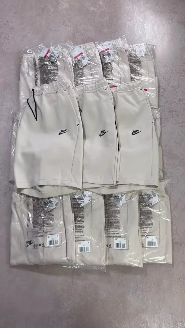 شلوارک مردانه Tech Fleece نایکی